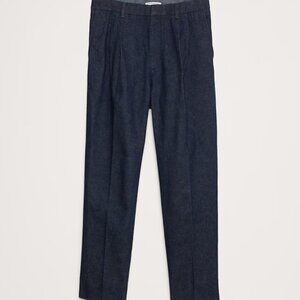 Straight Pleated Cropped Jean